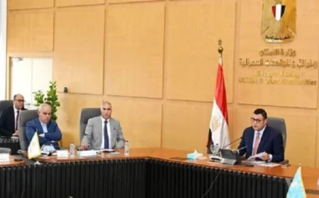 الشربيني يقود اجتماع تخصيص وحدات سكنية لموظفي العاصمة الإدارية الجديدة