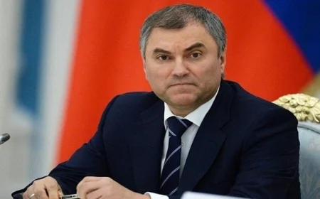 رئيس مجلس الدوما الروسي يجتمع مع زعيم كوريا الشمالية في بيونج يانج لتعزيز العلاقات