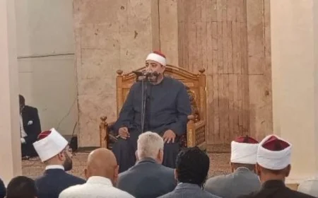 وزير الأوقاف يقيم صلاة الجمعة في مسجد التعمير بشمال سيناء