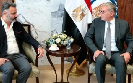 وزير البترول يجتمع مع الرئيس التنفيذي لشركة IRH الإماراتية لتعزيز فرص التعاون المستقبلي