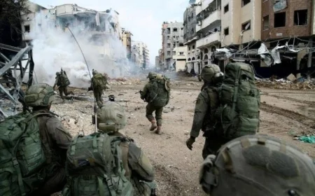 استشهاد ثلاثة فلسطينيين إثر قصف إسرائيلي يستهدف خيام النازحين في غرب غزة