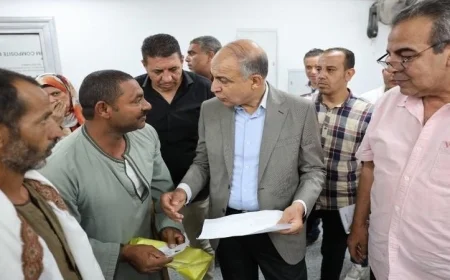 محافظ المنيا يعزز جهود تقنين الأراضي بتوقيع عقد جديد ويدعو لتسريع الإجراءات