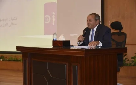 محافظ بورسعيد يقود اجتماع المجلس التنفيذي لمناقشة التنمية والتحول الرقمي الفعال