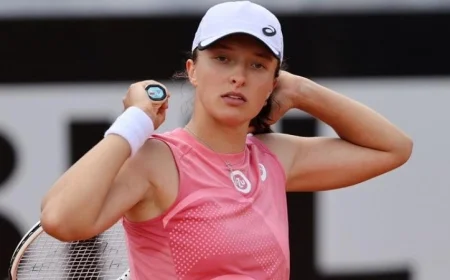 البولندية شفيونتيك تفوز بأول لقب لها في بطولة سينسيناتي