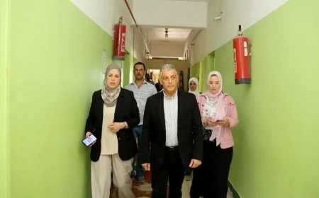 محافظ الإسماعيلية يتابع القطاعات الخدمية ويستمع لمطالب المواطنين في مركز الكلى