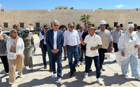 شاهد بالصور جولة وزير السياحة والآثار في المتحف اليوناني الروماني وقلعة قايتباي