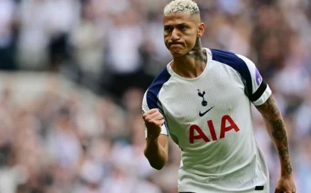ريتشارليسون نجم توتنهام يتألق ويحصد جائزة الأفضل في افتتاحية البريميرليج