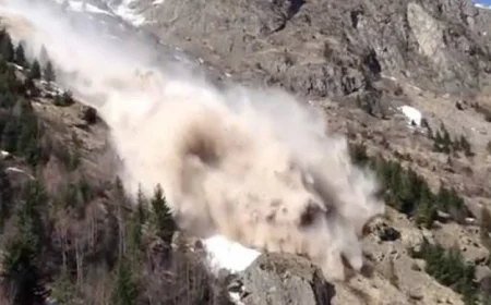 انهيار أرضي قاتل في جبال الألب الفرنسية يسفر عن وفاة شخصين وإصابة آخرين