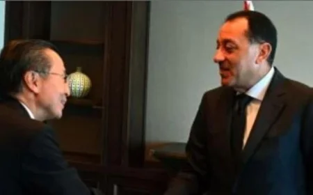 رئيس الوزراء يجتمع بالرئيس والمدير التنفيذي لمنظمة التجارة الخارجية اليابانية