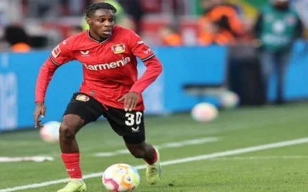 ليفربول يواجه تحديات بغياب فريمبونج المصاب في مباريات نيوكاسل وآرسنال