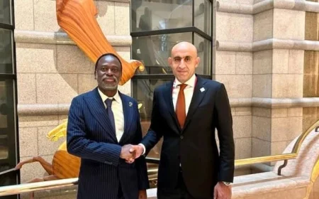 وزير التعليم يبحث التعاون في البرمجة مع رئيس جامعة الأمم المتحدة في طوكيو