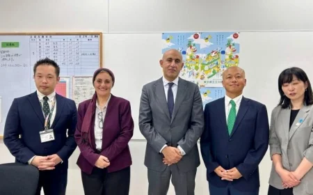 عبد اللطيف يزور مدرسة تاتشيكاوا ميدوري بطوكيو لدعم الطلاب المتسربين كنموذج تعليمي رائد