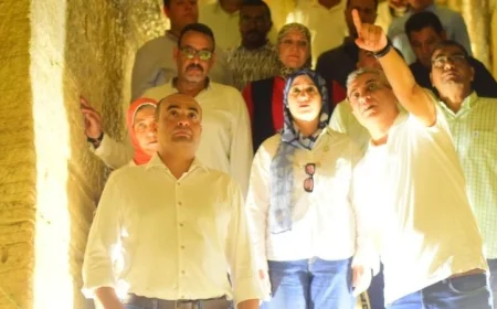 نائب وزير السياحة تستعرض تقدم ترميم المواقع الأثرية في الإسكندرية