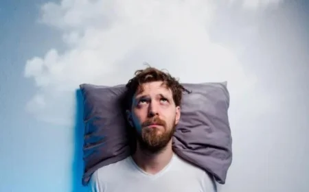 لغز طبي يحير العلماء: رجل لم ينم لعامين يشعر وكأنه بدرع حديدية وعينيه تذوب