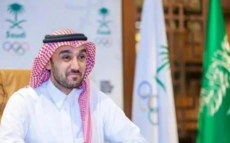 وزير الرياضة السعودي يؤكد أهمية ضمان الحقوق واستقرار المسابقات في السوبر