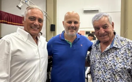 زاهي حواس ينضم لبروفات أوبرا عايدة ويحتفل بتوقيع روايته في إيطاليا