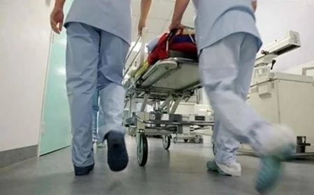 علاج 11 شخصاً من عائلة واحدة في المنيا بعد اشتباه تسمم غذائي