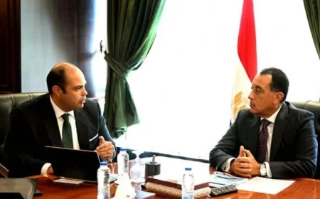 رئيس الوزراء يناقش مع رئيس جهاز حماية المنافسة ملفات هامة لتعزيز العمل الاقتصادي