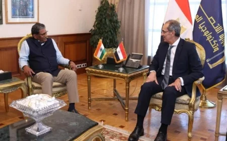 وزير الاتصالات وسفير الهند يناقشان تعزيز التعاون في الذكاء الاصطناعي