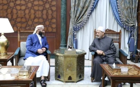 شيخ الأزهر ووزير الأوقاف اليمني يناقشان تعزيز الدعم العلمي والدعوي للأزهر في اليمن