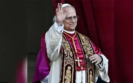 البابا فرنسيس يطالب بإنهاء الحرب في أوكرانيا ويسعى لتحقيق السلام العادل