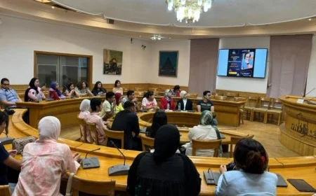 محاضرة مؤثرة تناقش دور الفن في تعزيز ثقافة المجتمع في المجلس الأعلى للثقافة