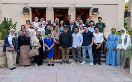 السفارة الأمريكية تحتفي بأوائل الثانوية العامة وتقدم منحة تدريبية بقيمة 50 ألف دولار