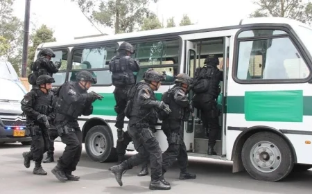 احتجاز 34 جنديا كولومبيا كرهائن وسط تصاعد التوتر مع حركة متمردة في المنطقة