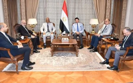 صبحي يناقش مع رئيس الاتحاد الهوكي آخر استعدادات مصر لتنظيم البطولة الأفريقية