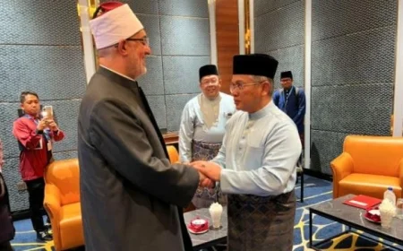 تعزيز التعاون بين مفتي الجمهورية ووزير الشؤون الدينية في ماليزيا