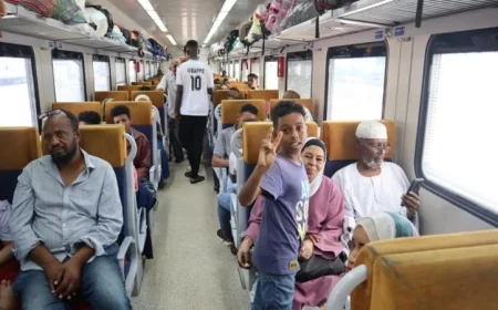 مصر تطلق القطار التاسع لعودة الأشقاء السودانيين بشكل طوعي عبر سككها الحديدية