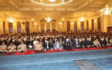 وزيرا الأوقاف والشباب ومحافظ القاهرة يؤدون صلاة الجمعة في مسجد العلي العظيم