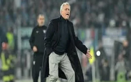 مورينيو يودع فنربخشه بعد الإخفاق في الوصول لدوري أبطال أوروبا