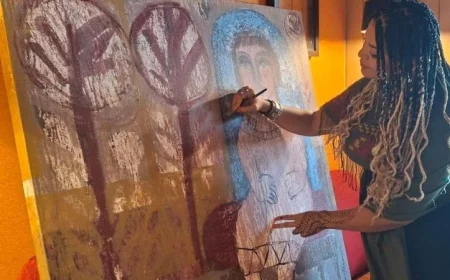 الفن يجسد حكايات البحر والجبال والمعالم الأثرية في ملتقى دهب للرسم والتصوير