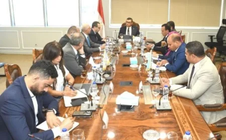 متابعة وزير الإسكان لآليات طرح الأراضي وفرص الاستثمار في المدن الجديدة