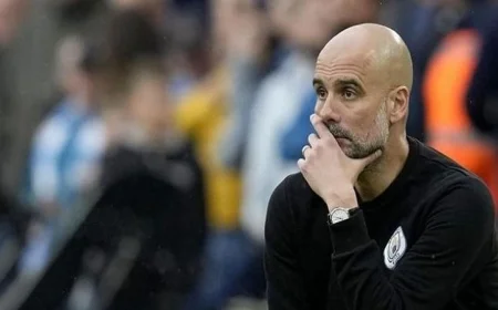 جوارديولا ينتقد لاعبي مانشستر سيتي بقوة بعد الهزيمة أمام برايتون