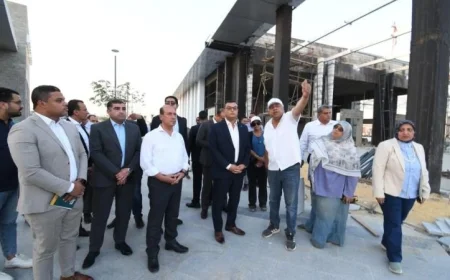 جولة مفاجئة لوزير الإسكان في مشروع حدائق تلال الفسطاط