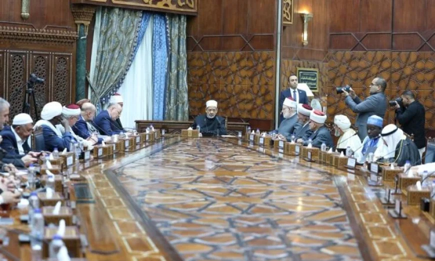 شيخ الأزهر يحث الدول الإسلامية على وضع استراتيجية تعليمية لتعزيز وعي الشعوب