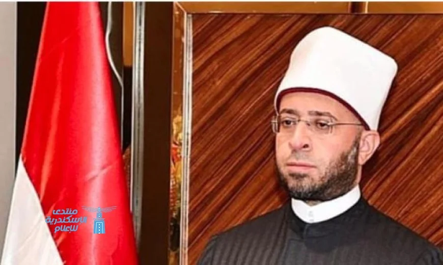 وزير الأوقاف يطمئن هاتفيا على صحة إمام مسجد في قنا