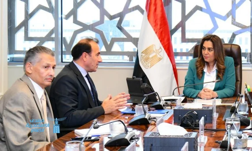 منال عوض تشدد على تعزيز الاستفادة القصوى من الشراكات الدولية