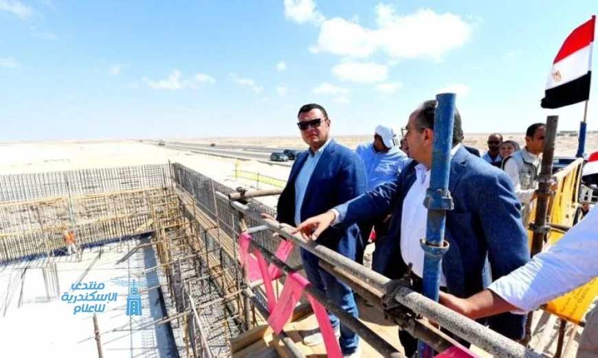 وزير الإسكان يزور مشروع محطة تحلية المياه وكومباوند مزارين بالعلمين لتسريع التنمية في المنطقة