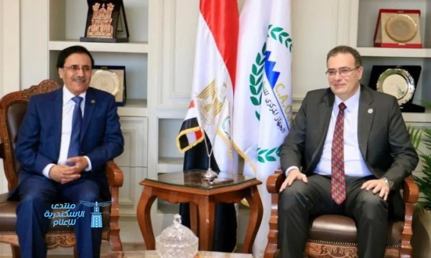 رئيس التنظيم والإدارة يستعرض فرص التعاون مع المدير العام للمنظمة العربية للتنمية الإدارية
