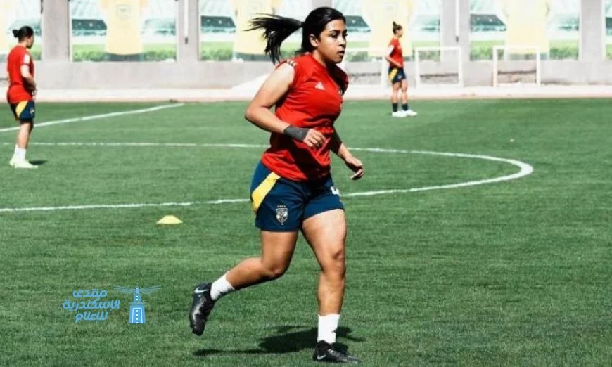 نادي مودرن سبورت يعزز فريق الكرة النسائية بضم أمل ناصر
