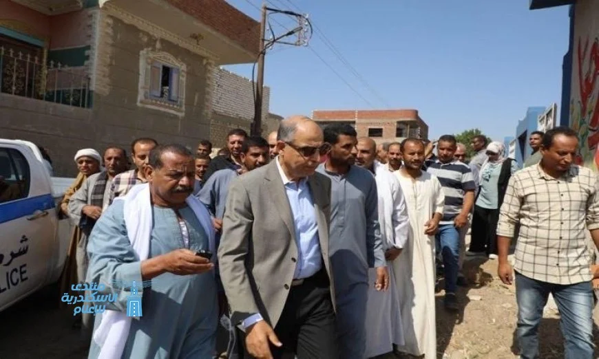 محافظ المنيا يزور مدرسة الجبرتي للتعليم الأساسي للتحضير للعام الدراسي الجديد