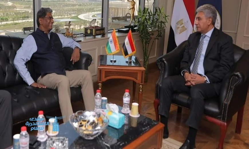 وزير السياحة يعزز التعاون مع سفير الهند لتعزيز العلاقات السياحية بين البلدين