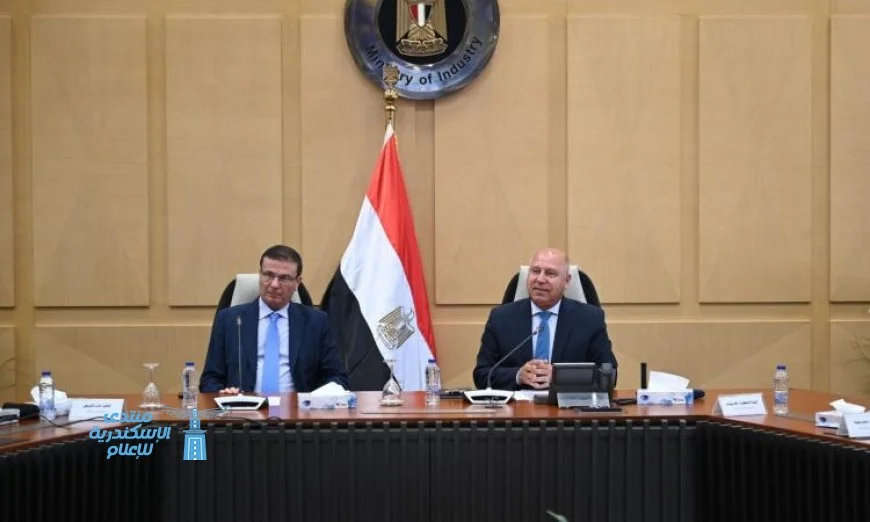 التعاون بين النقل والزراعة لدعم الصناعات الوطنية عبر تطوير صناعة الكتان