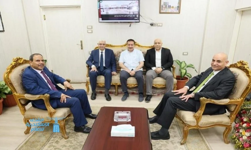 محافظ المنوفية ورئيس الجامعة يناقشان تعزيز التعاون وآفاق التنمية المشتركة