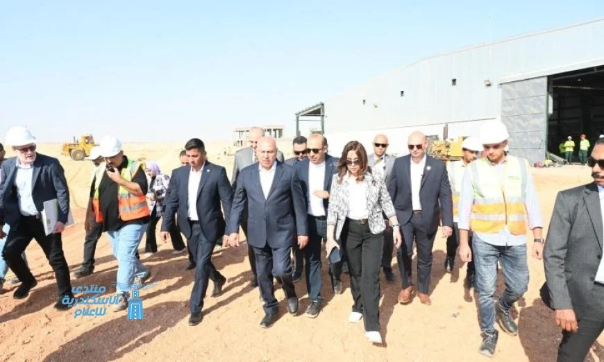 وزير الصناعة ووزيرة البيئة يزوران المجمع المتكامل لإدارة المخلفات بالعاشر من رمضان