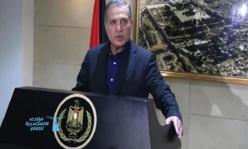 أبو ردينة يعلن بدء تسليم السلاح في المخيمات الفلسطينية بلبنان