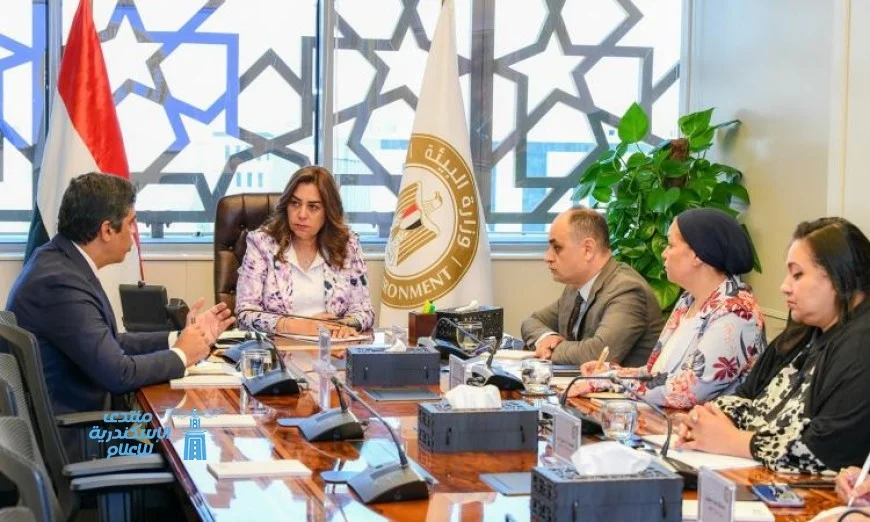 وزارة البيئة تؤكد التزامها بتعزيز الاستثمار في مصانع إعادة تدوير المخلفات